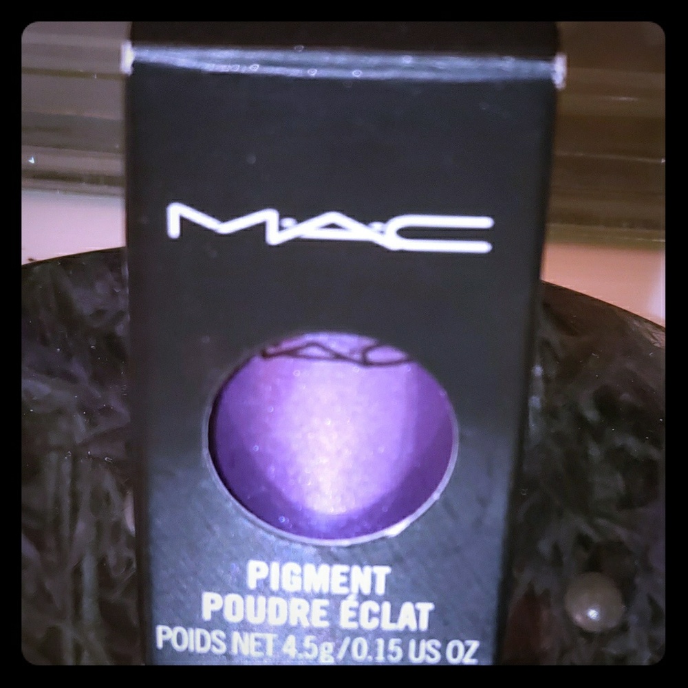 💄NWOT💄MAC PIGMENT VIOLET